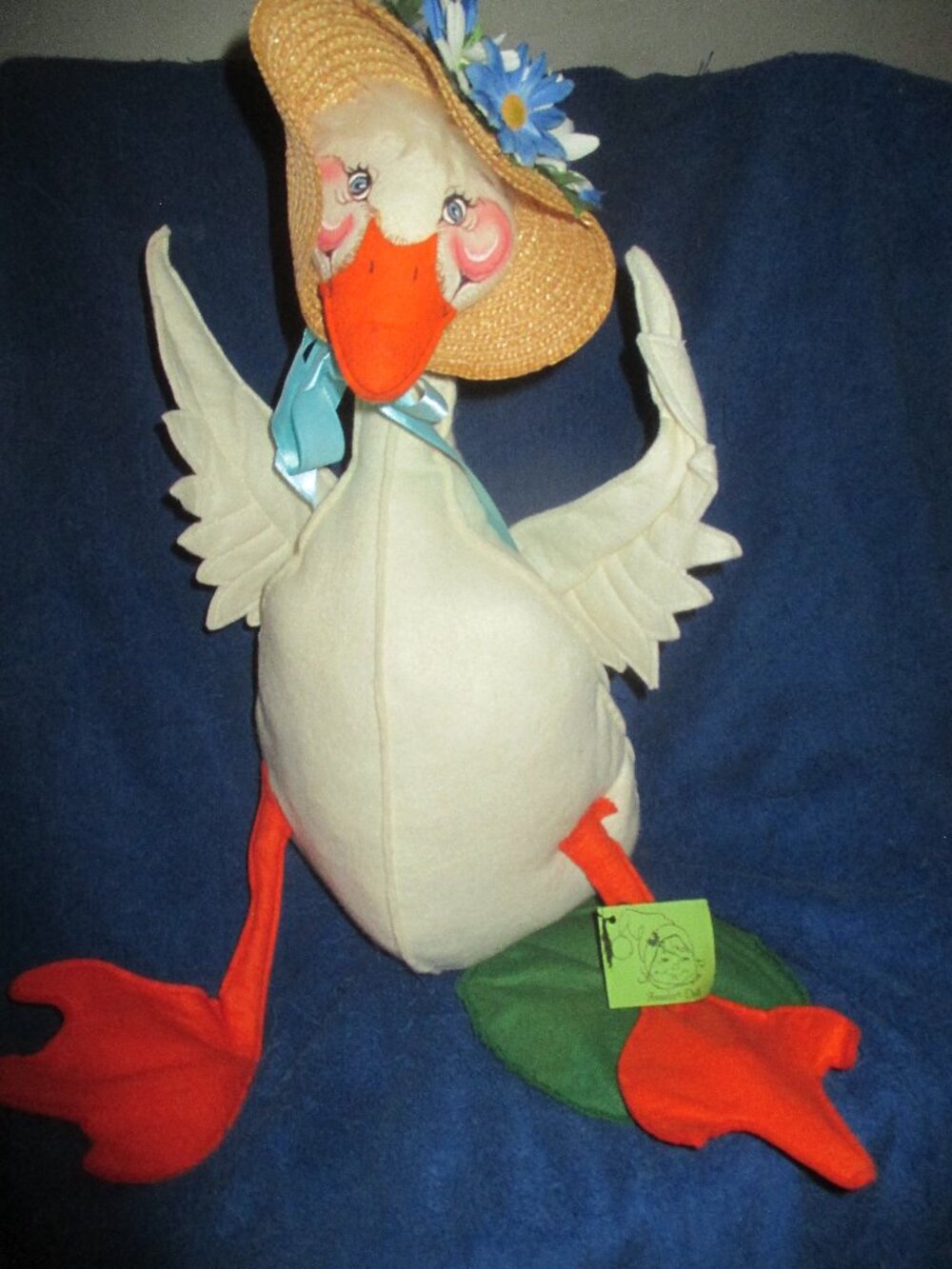 Vintage Annalee White Spring Mother Goose 18" Easter With Flower Bonnet 1986